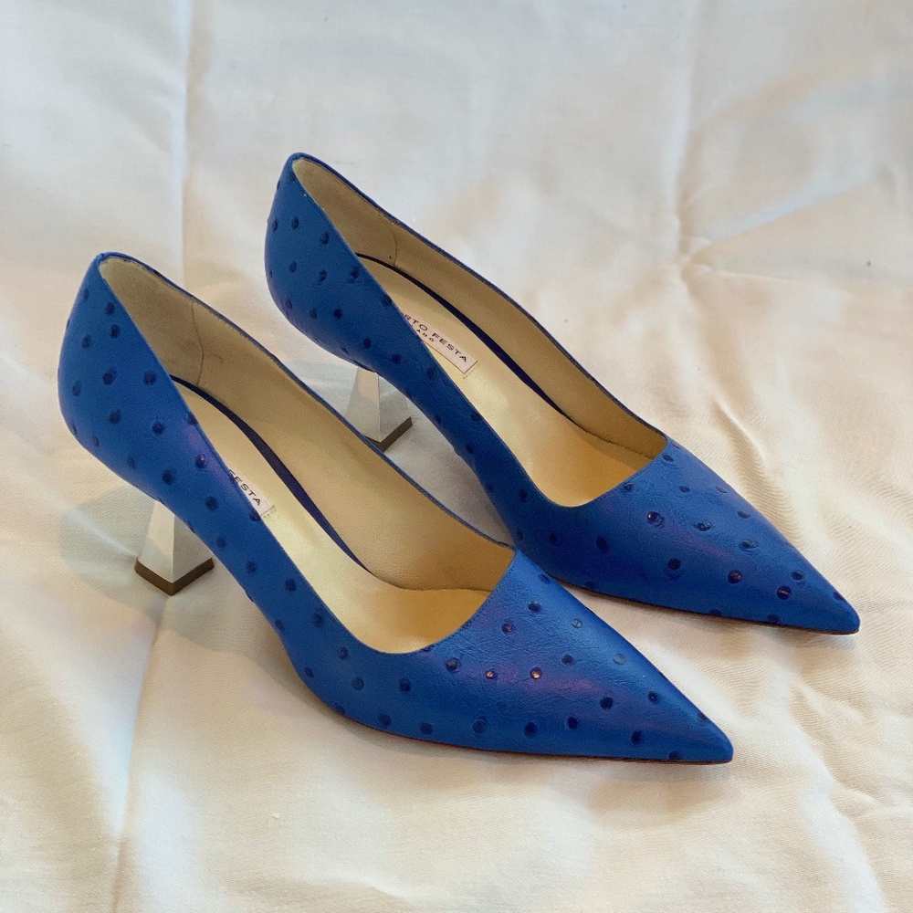 Blue Ostrich Pointed Leather Pumps